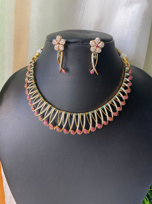 Golden stone flower necklace