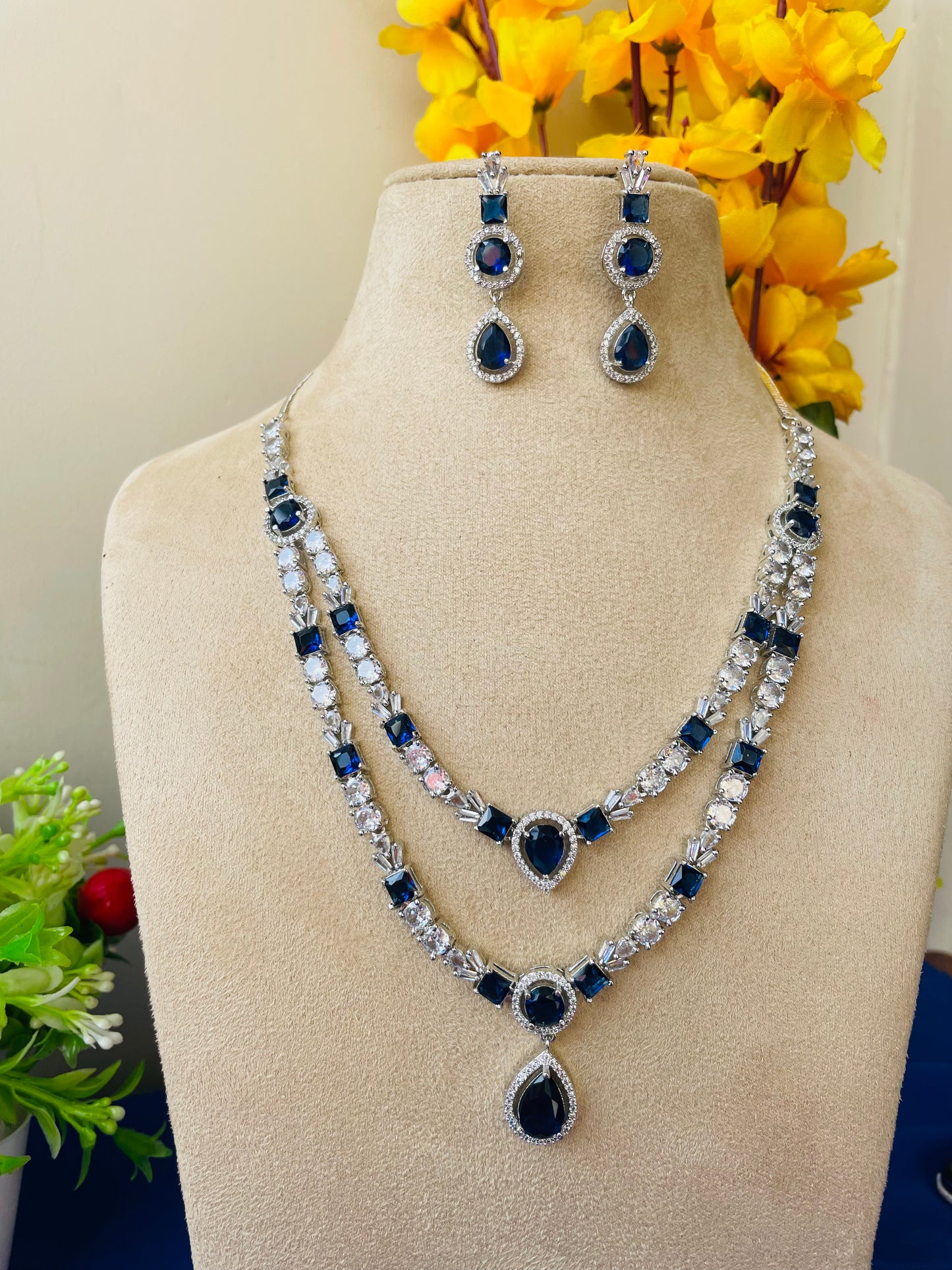 BLUE  LAYERED NECKLACE-Elegance139