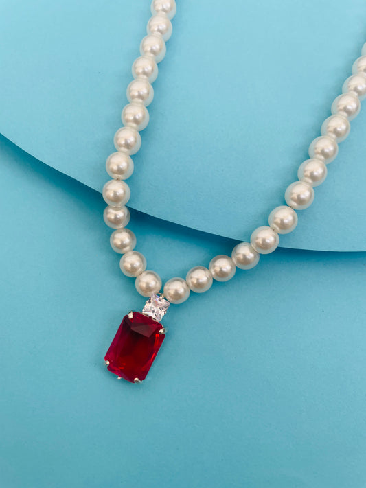 PEARL RED PENDENT