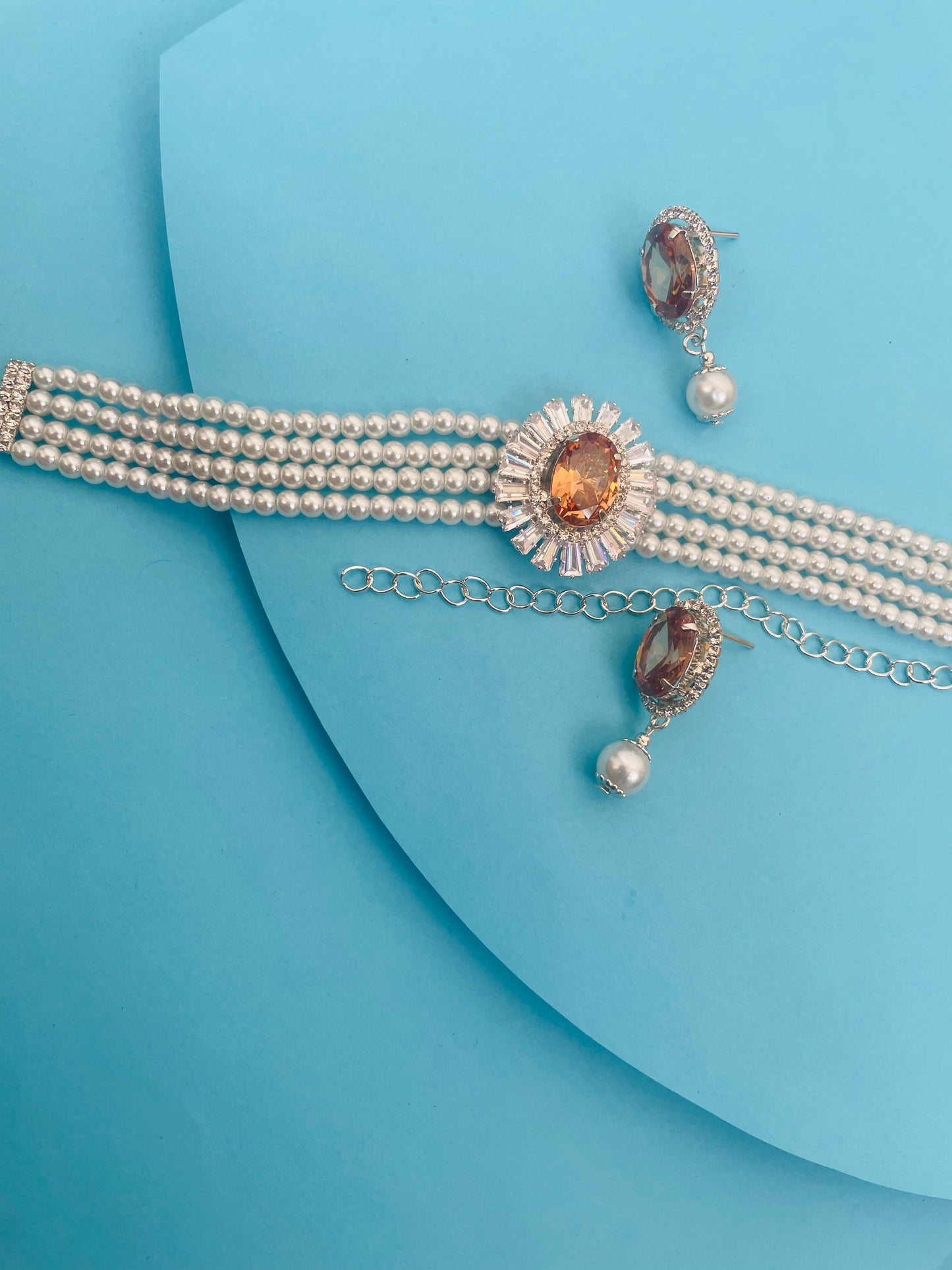 PEARL AD LAYER NECKLACE