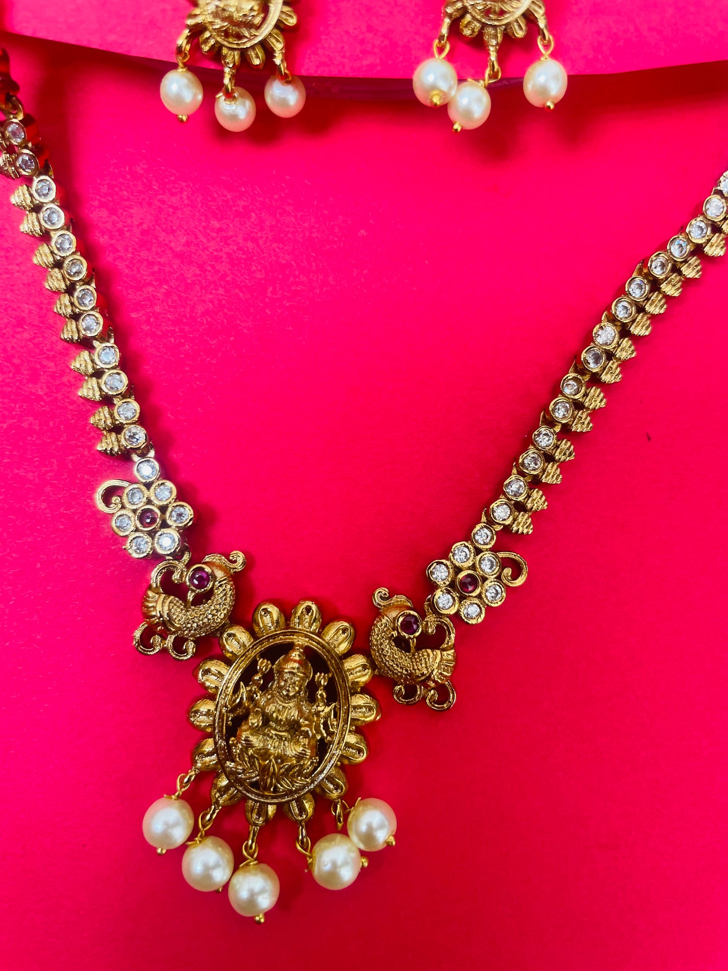 MEERA PEARL PENDENT NECKLACE