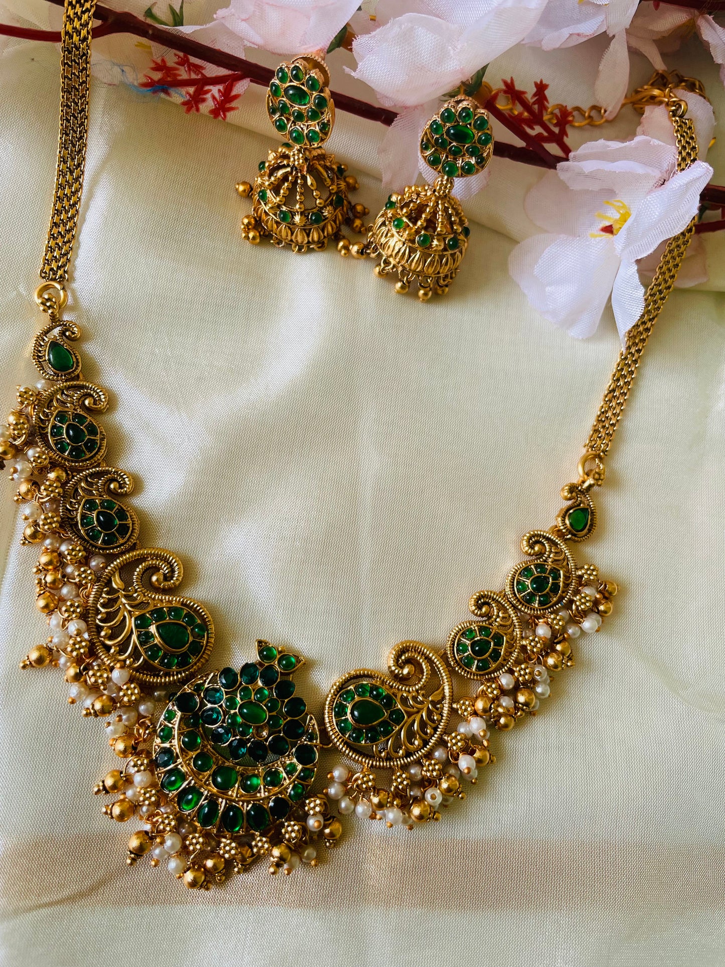 Shanku Ruby Green stone Necklace
