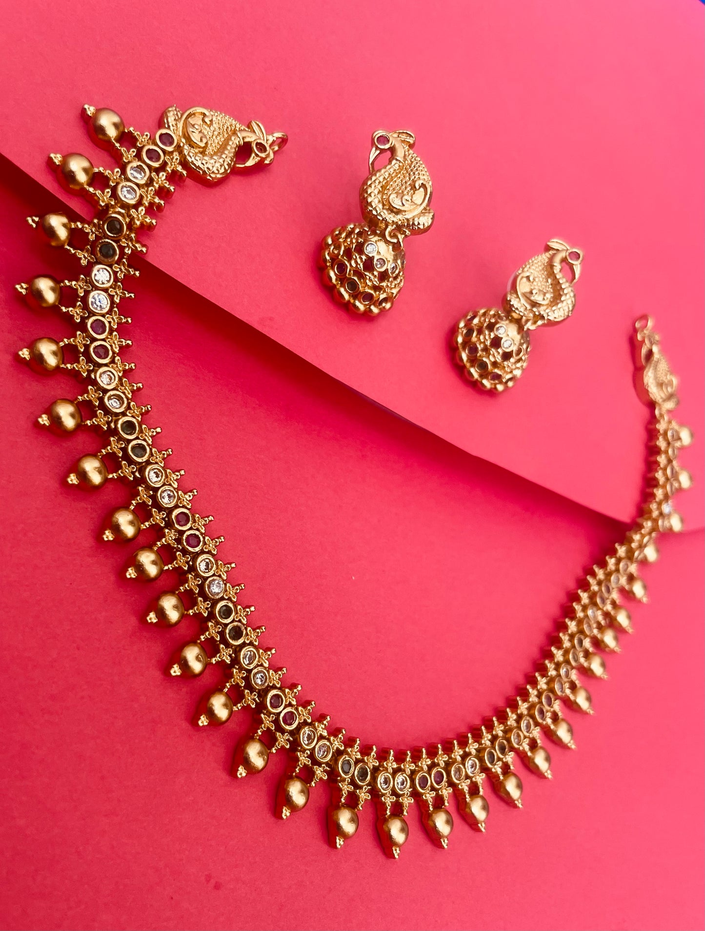 HARINI GOLDEN NECKLACE