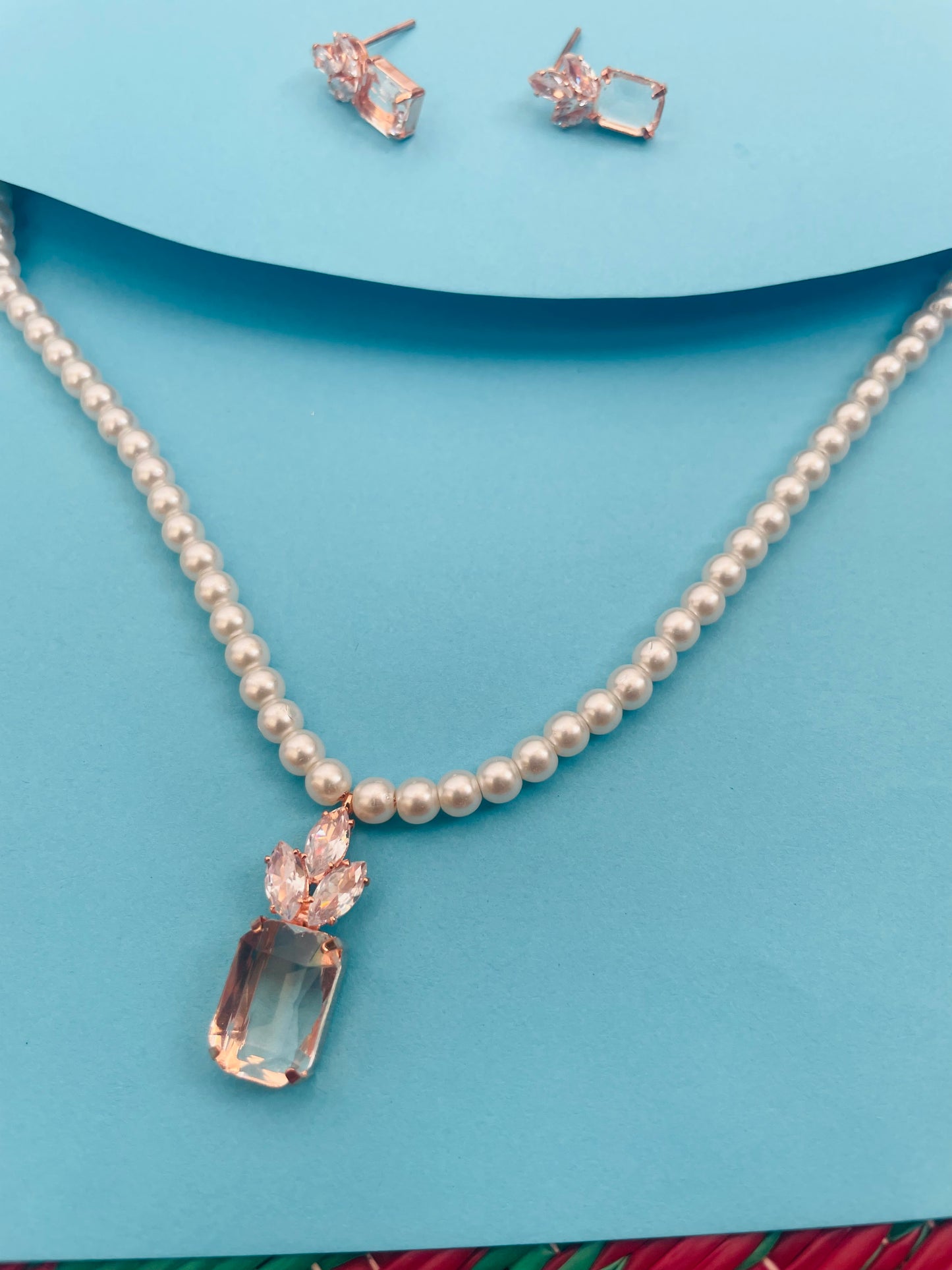 PEARL ROSE GOLD PENDENT NECKLACE