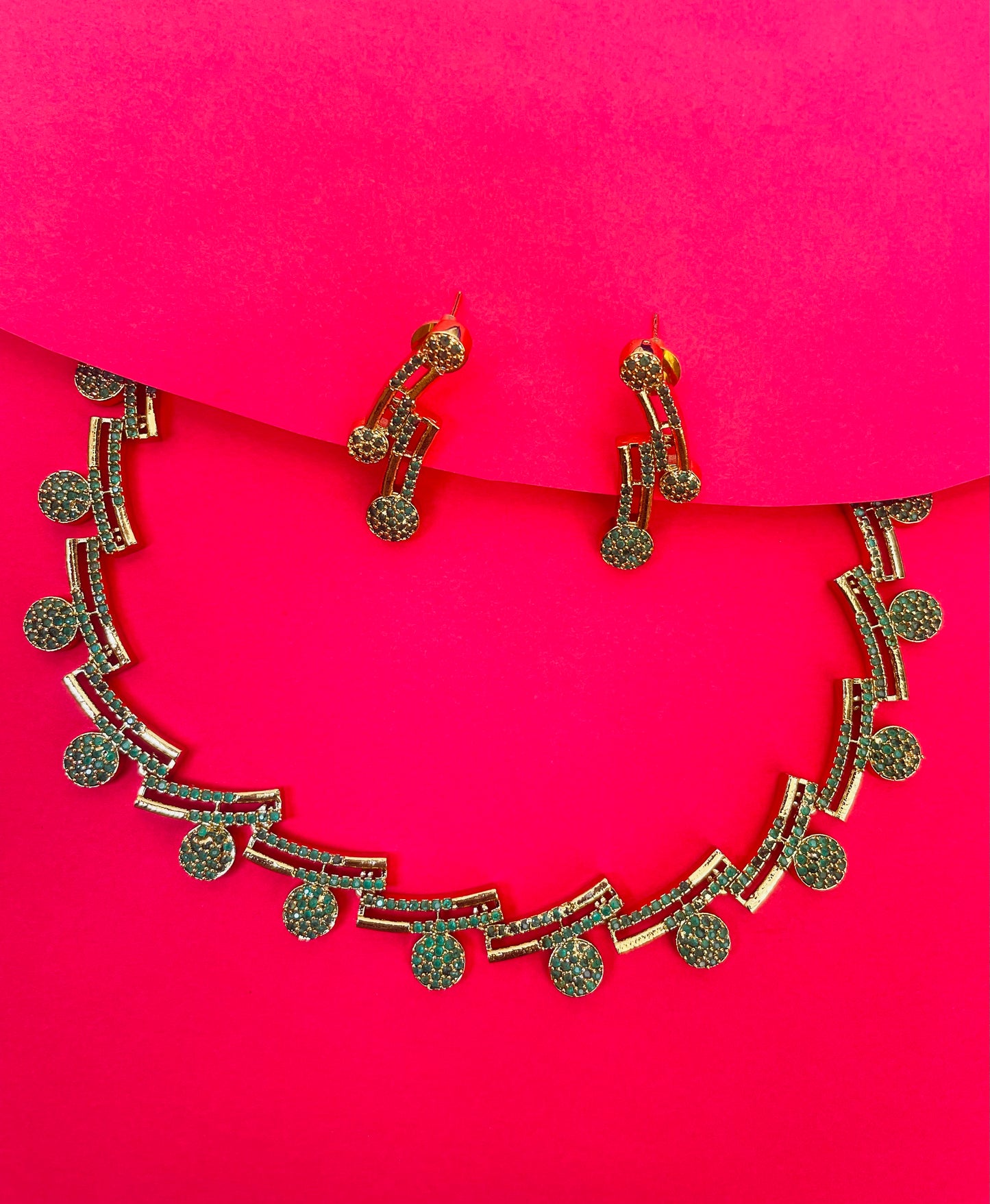 KRISH GREEN NECKLACE